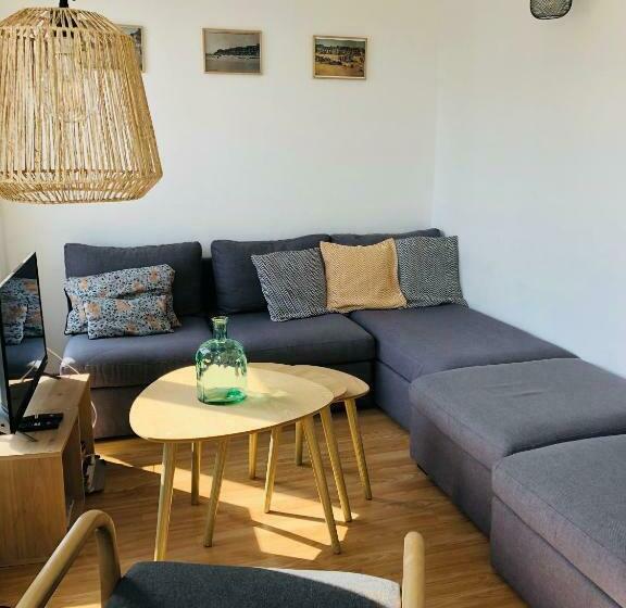 Appartement C 2 Chambres Très Lumineux