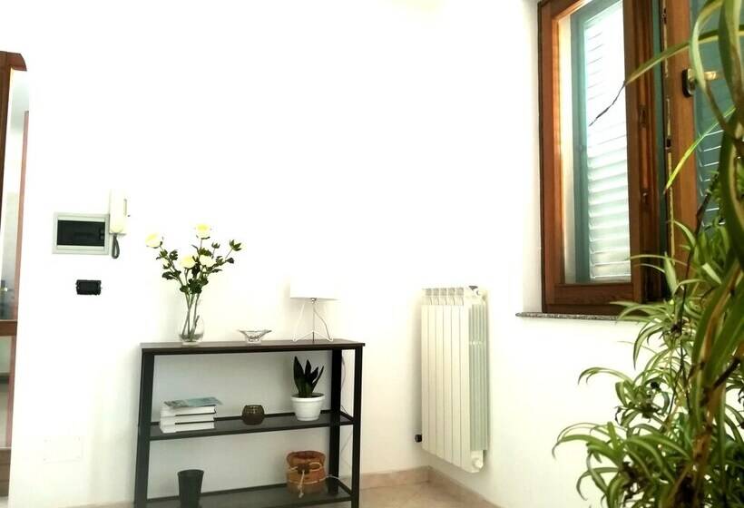 Bright Apartment A Few Km From The Sea