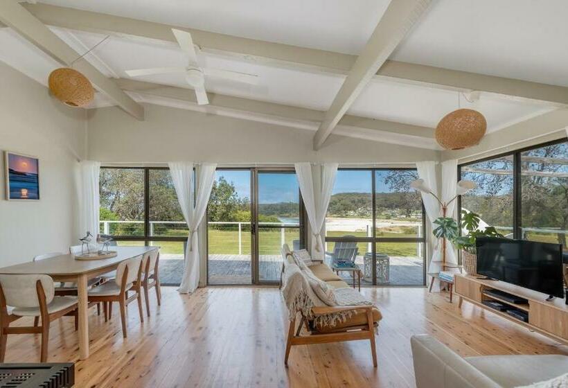 Kioloa Merry Beach Front Gem