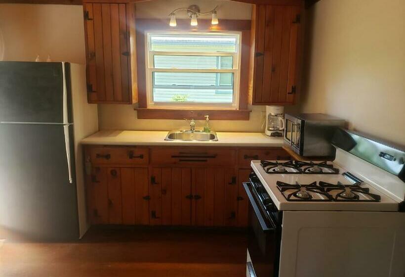 Long Beach Cottages   Private Sand Beach