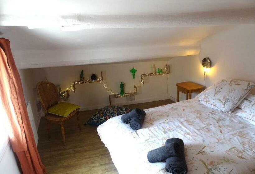 [maison De Ville Proche Plage]  Marseille Catalans