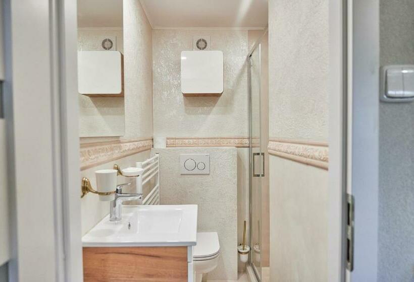 Na Skale  Apartment In Center, Free Parking