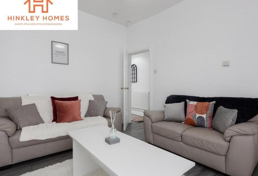 Newly Renovated 4bed Free Parking City Links By Hinkley Homes Short Lets & Serviced Accommodatio