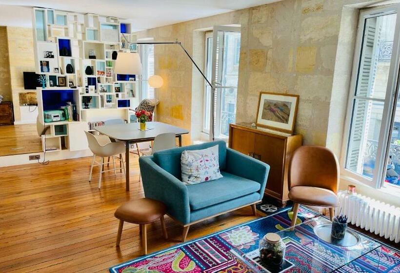 Nice Furnished Apartment With Inner Courtyard Near The City Center