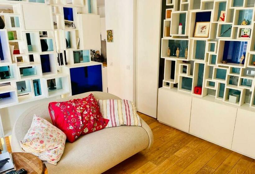 Nice Furnished Apartment With Inner Courtyard Near The City Center