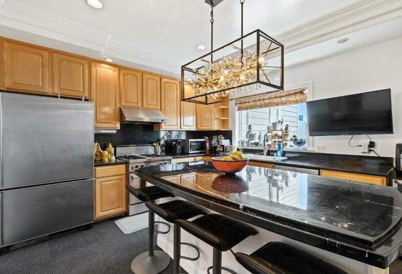 Oceanview High End Home By Beach/ggp/parking