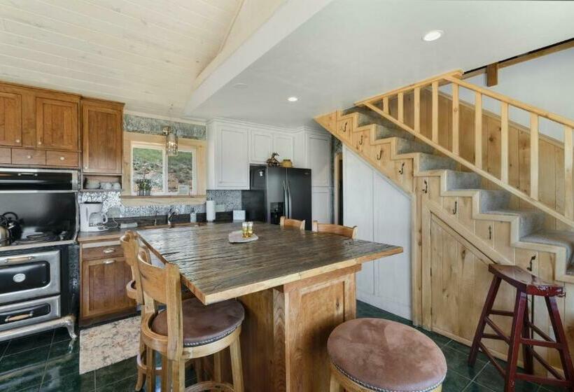 Overlook At The Black Chief