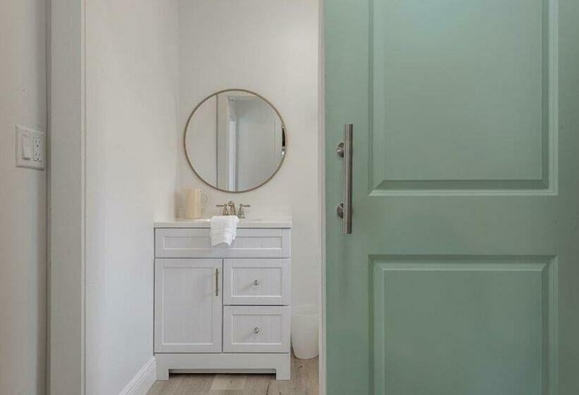 Renovated Largo Heated Pool Home