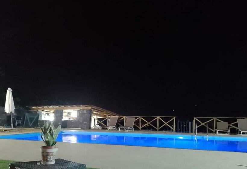 Vittoria Holidays Home2