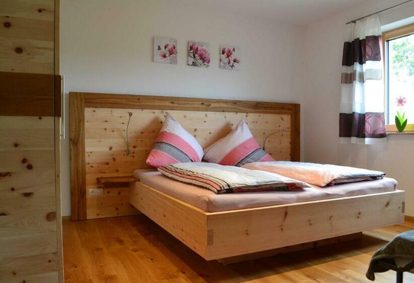 Zirbenholzwohnung Lochau