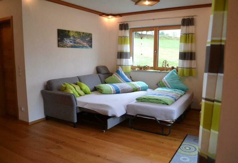 Zirbenholzwohnung Lochau