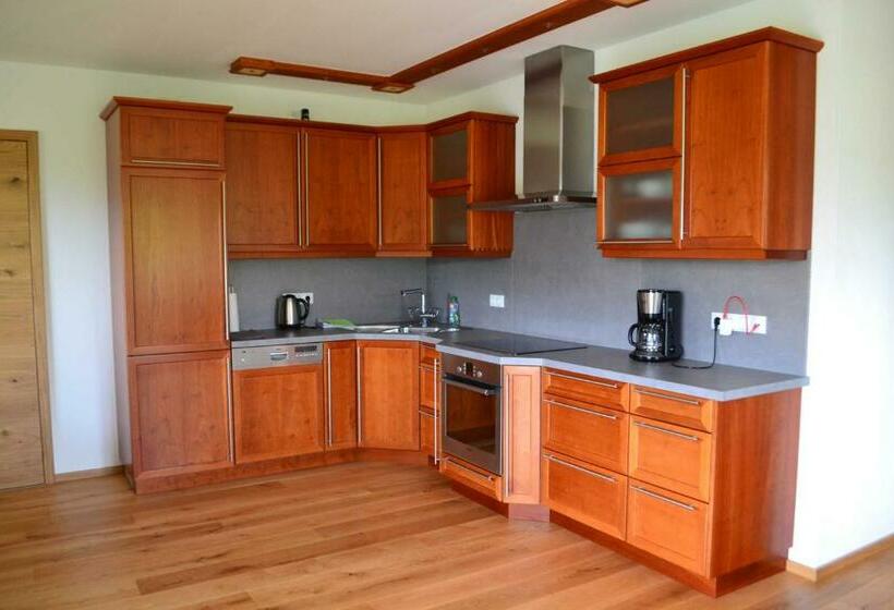 Zirbenholzwohnung Lochau