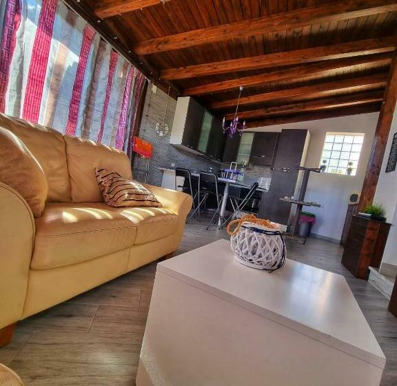 Alloggio Affascinante Con Piscina Vista Mare