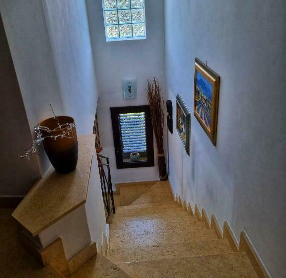 Alloggio Affascinante Con Piscina Vista Mare