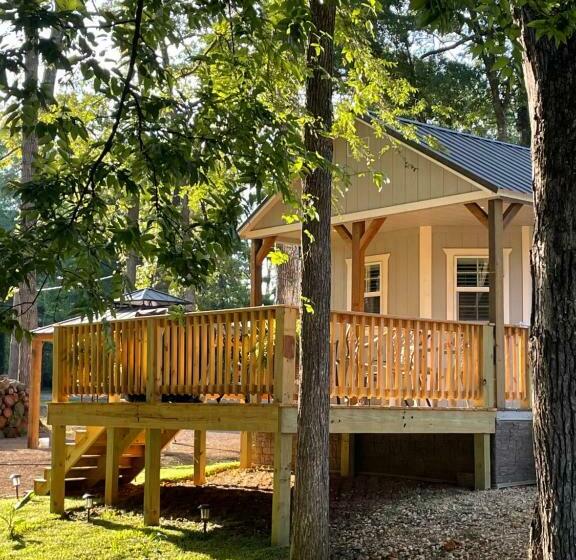 Cozy Cabin In Crestwood Subdivision