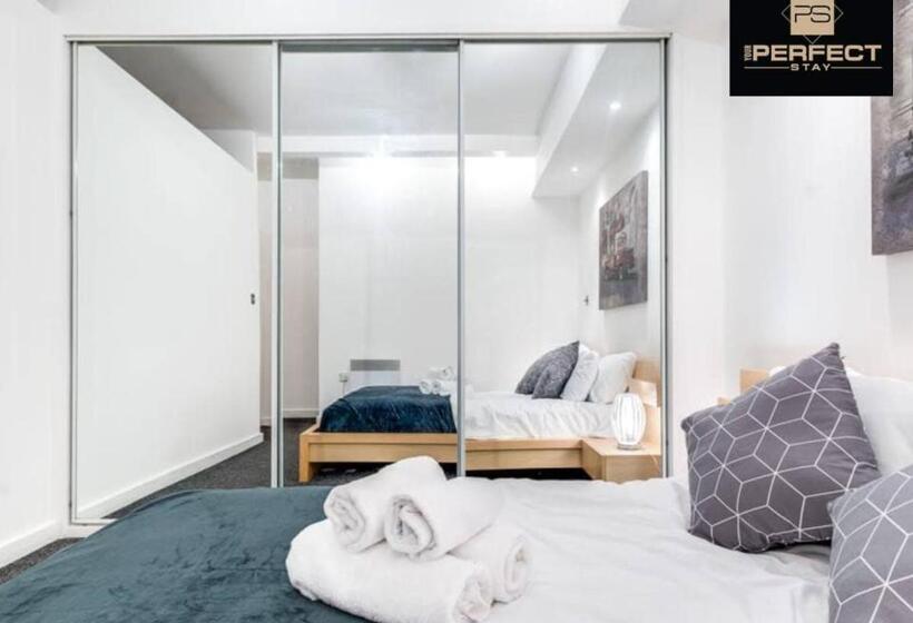 Emerald Suite By Your Perfect Stay Short Lets In New Build Central Birmingham