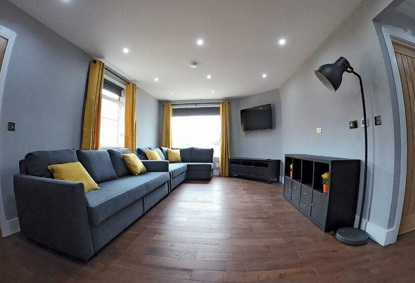 Fully Accessible   Disability Adapted Holiday Cottage   Skegness