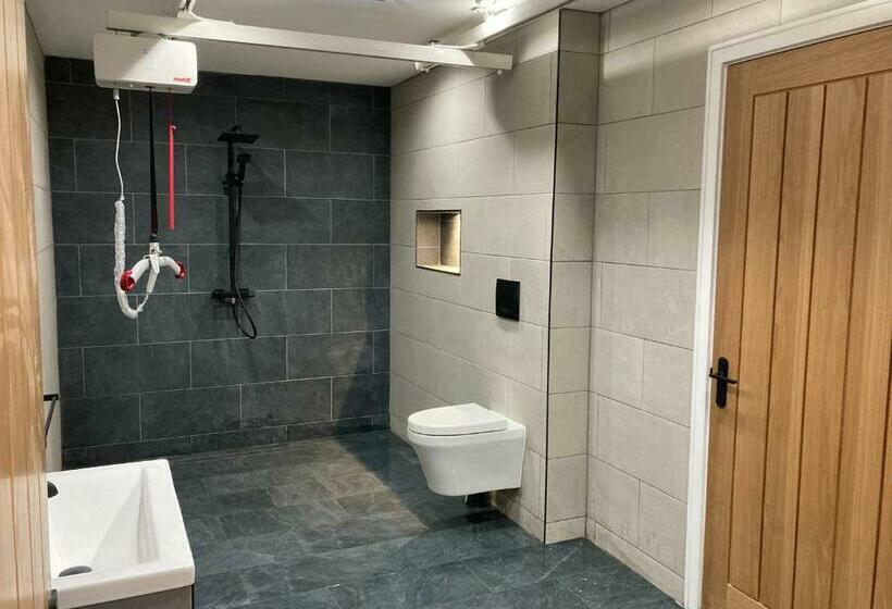 Fully Accessible   Disability Adapted Holiday Cottage   Skegness