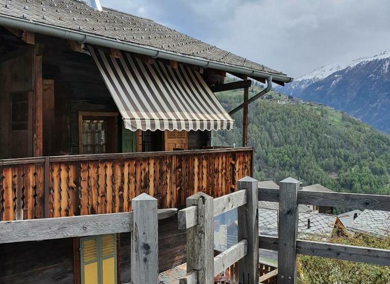 Gîte De Mase Sur La Rive Droite Du Val D Hérens