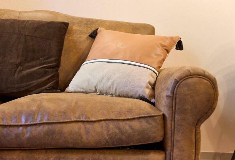 Industrial Apartment In The Heart Of San Miniato