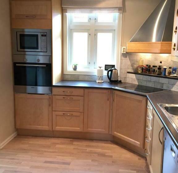 Måløy City Center   Château Kvalheim