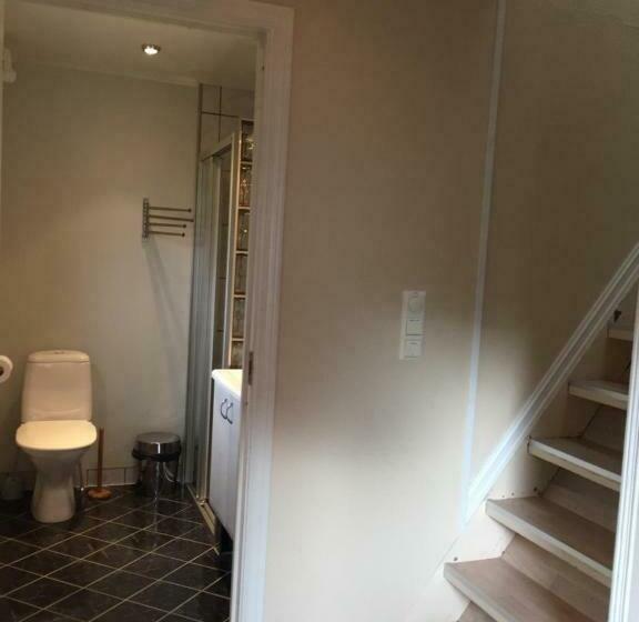 Måløy City Center   Château Kvalheim