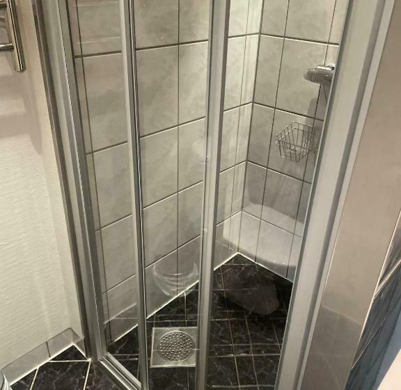 Måløy City Center   Château Kvalheim