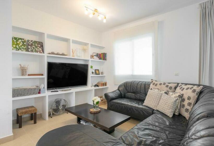 Magnífico Apartamento En El Rincón By Renthas