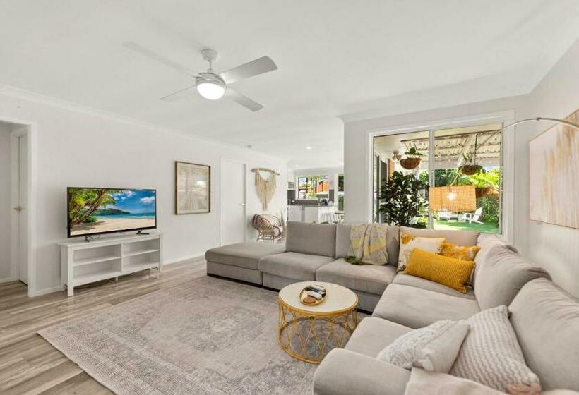 Sandy Point Road 114 Corlette