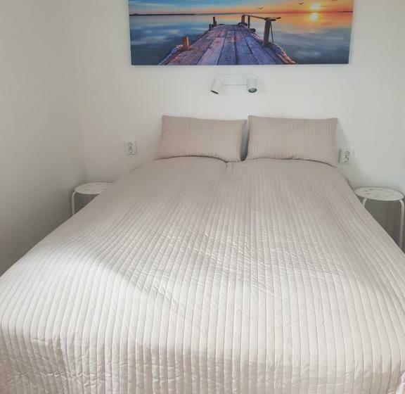 Storstugan & Lillstugan Kullabygden