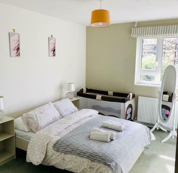 Stunning Flat Close To Regents Park And Euston Station!