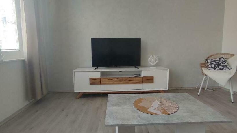 Apartmán Maxi Café Princ Pod Hradem Klima, Wifi