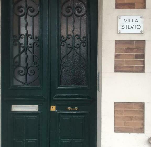 à Deux Pas Du Casino Et De La Plage Spacieux 2 Pièces