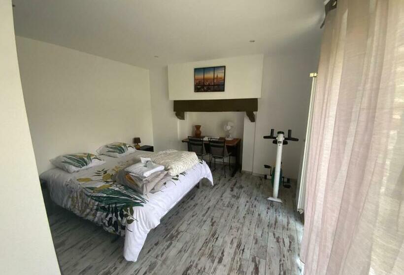 à La Campagne, Près De La Mer Et Proche Des Villes Québec En Bretagne