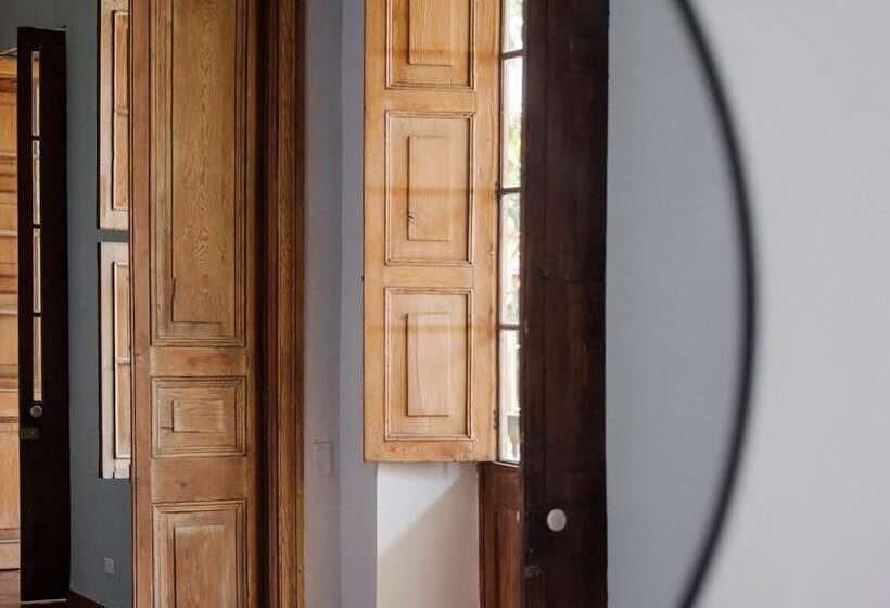 3br Baroque Villa With Spacious Terrace