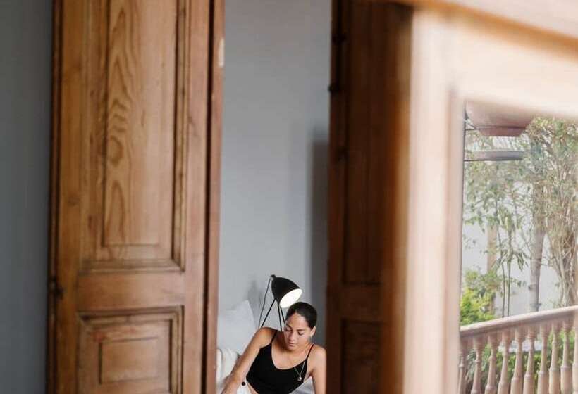 3br Baroque Villa With Spacious Terrace