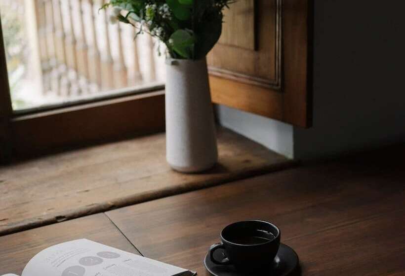 3br Baroque Villa With Spacious Terrace