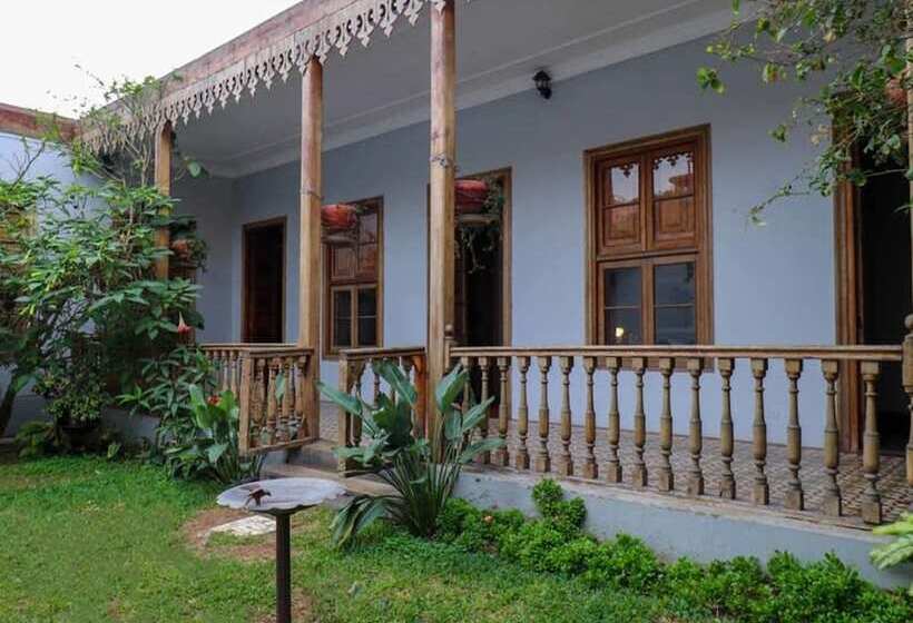 3br Baroque Villa With Spacious Terrace