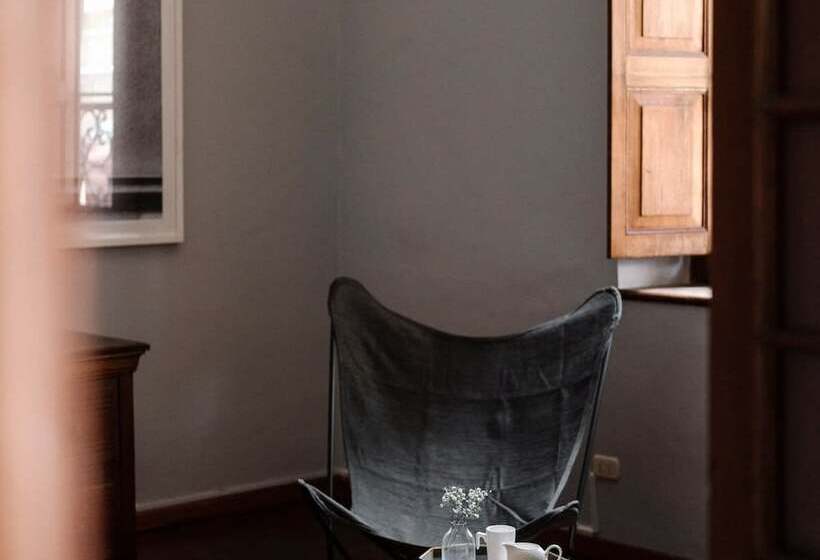 3br Baroque Villa With Spacious Terrace