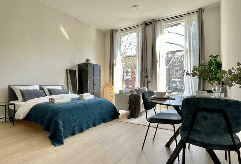 Charming Serviced Studio 40m2  Mnl C