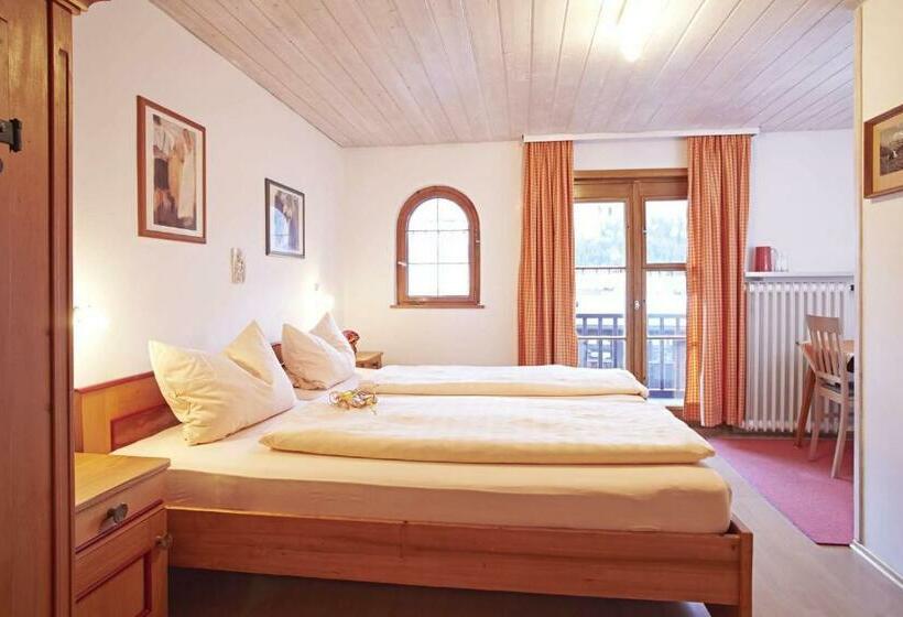 Haus Brutscher   Monika Haas