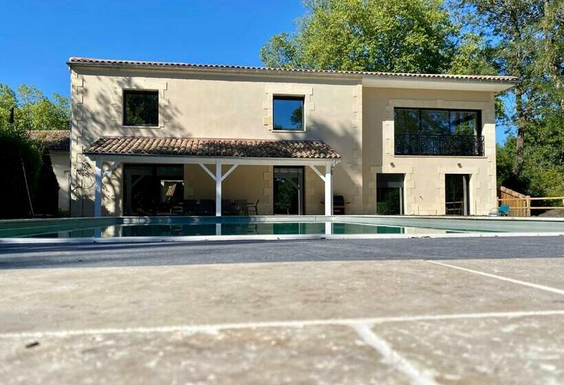 La Maison L Eperon, Stylish 5 Star Villa Surrounded By Vineyard Near Saint Emilion