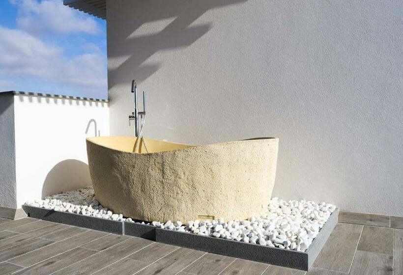 Esmeralda Cotillo Homes By Livvo