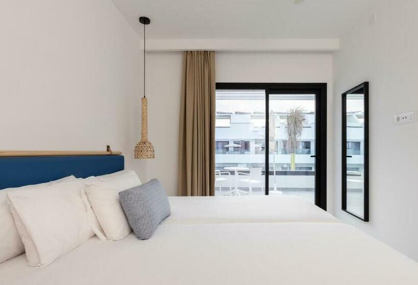 Esmeralda Cotillo Homes By Livvo