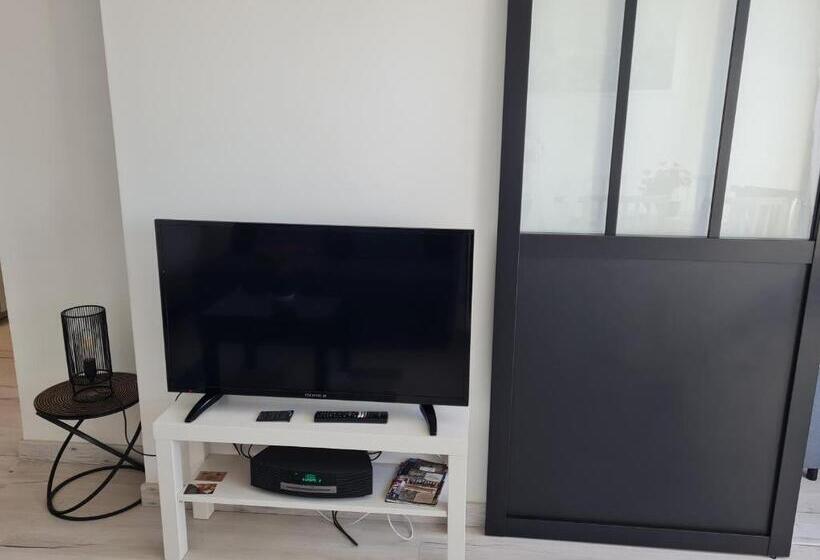 Les Pieds Dans L Eau   Accès Direct à La Plage