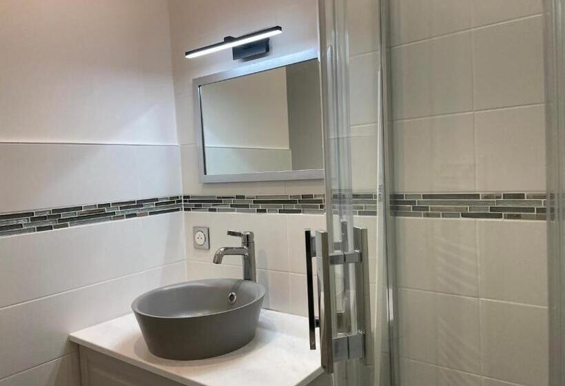 Les Pieds Dans L Eau   Accès Direct à La Plage