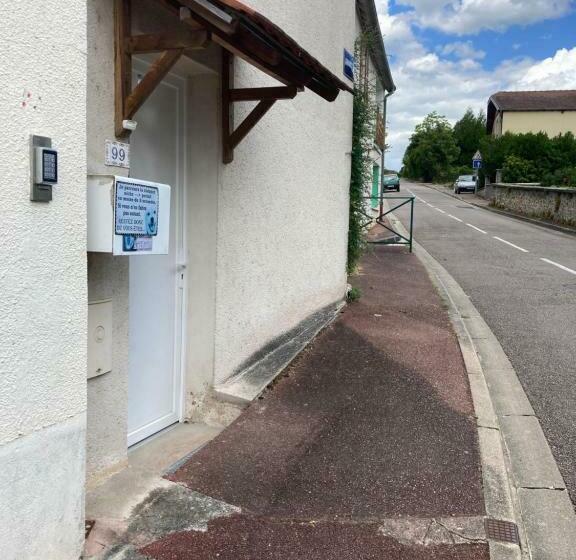 Maison Calme Et Fonctionnelle