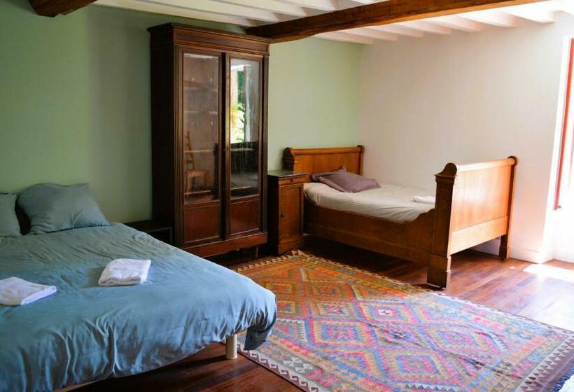 Maison Typique   Très Grand Jardin   7km De La Mer