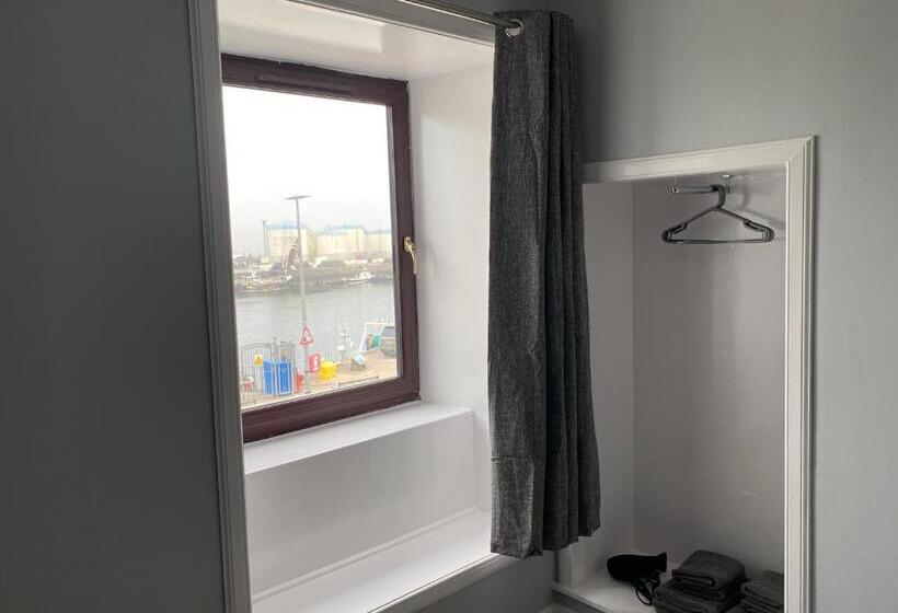 Sea Breeze Apartment Wick