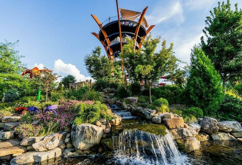 Spacious 3br+ Douglas Lake +pigeon Forge+ Gym +disney+ Firepit +creek+ Fishin